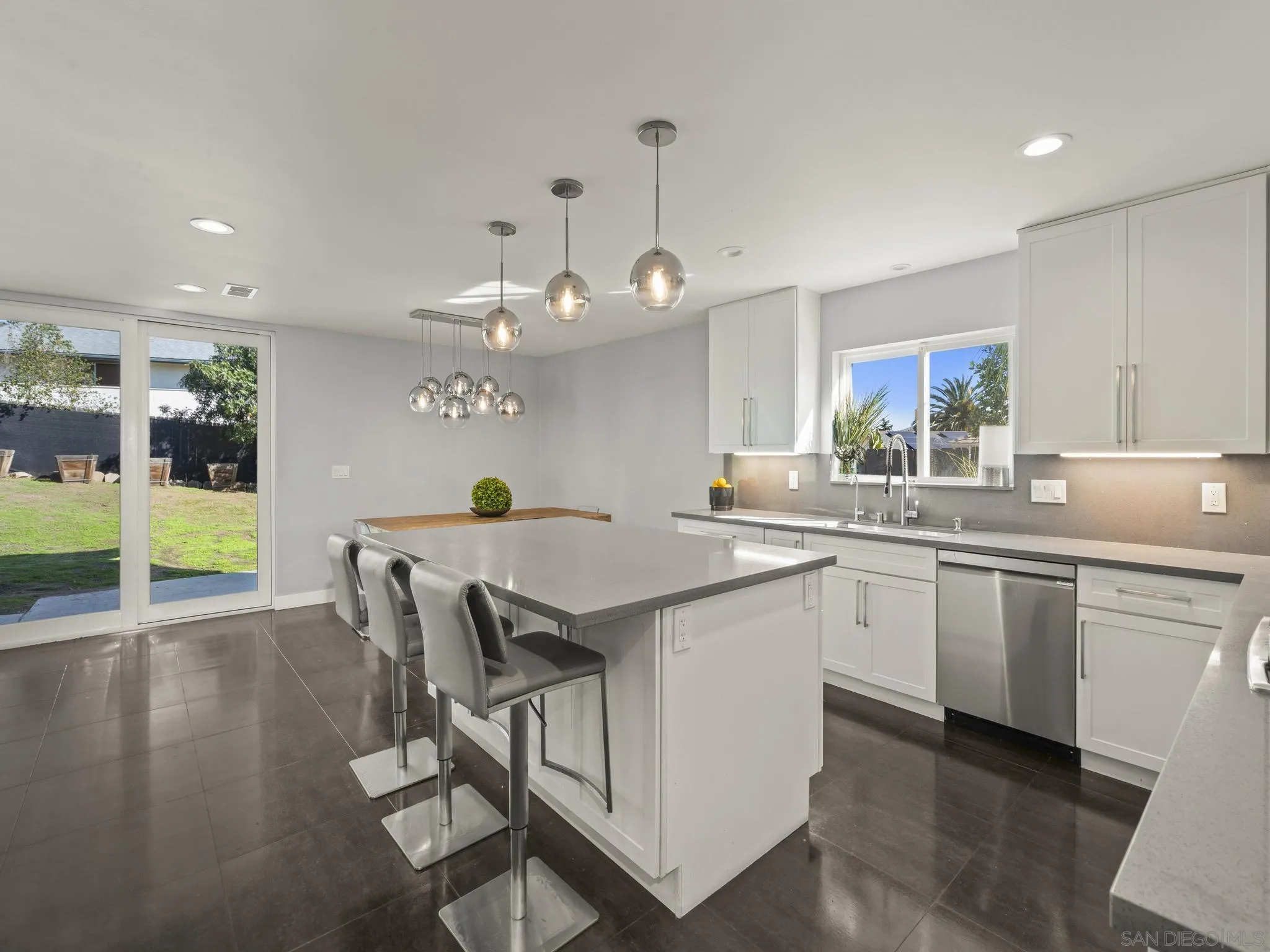 12815 Iola Way Poway, CA 92064 - Photo 12 of 57