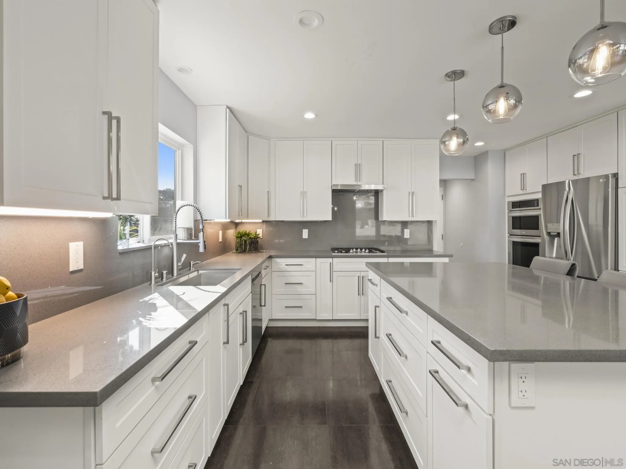 12815 Iola Way Poway, CA 92064 - Photo 13 of 57