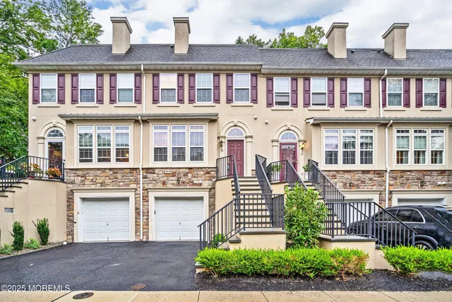 $499,900 | 39 West Aspen Way, Aberdeen, NJ 07747