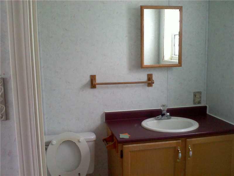 641 State Road Mapleton, ME 04757 - Photo 4 of 10 Master Bath/Spa.