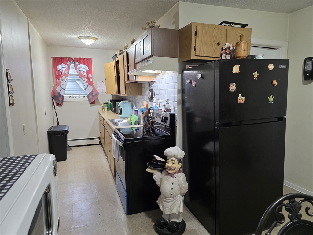 4 Home Street Worcester, MA 01609 - Photo 4 of 20