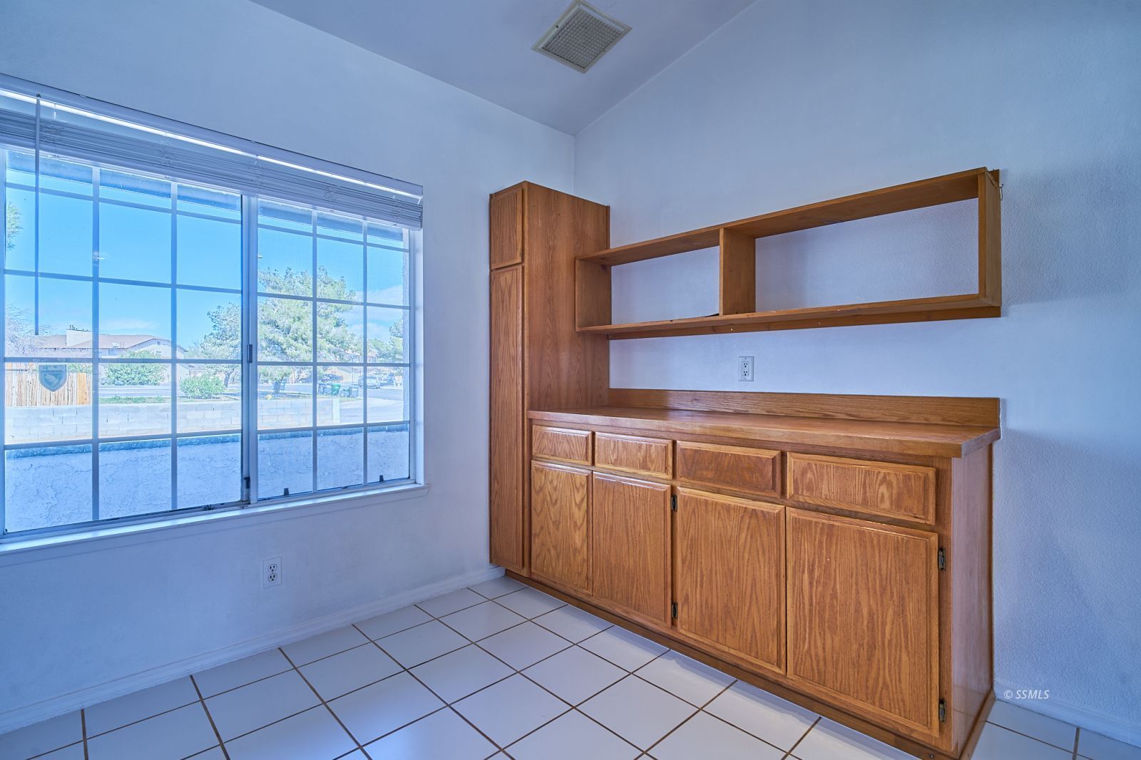937 West Tamarisk Avenue Ridgecrest, CA 93555 - Photo 15 of 36