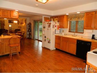 604 Pipeline Road Hillsboro, IL 62049 - Photo 14 of 24 Gallery Image 14