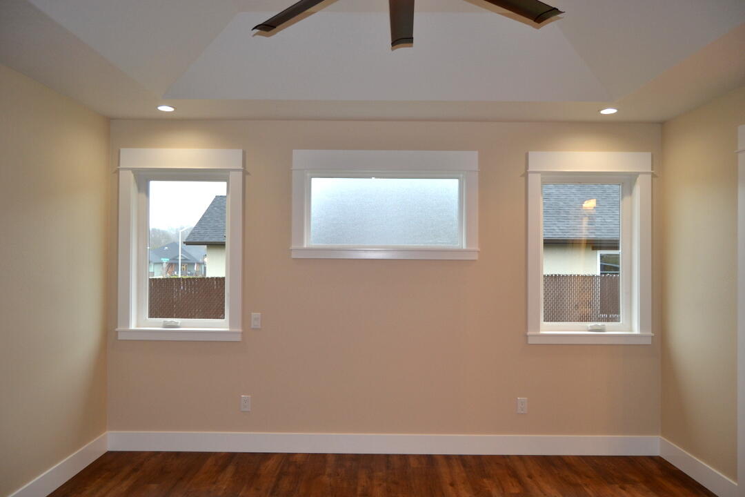 190 Southwest Rock Gulch Road Grants Pass, OR 97527 - Photo 12 of 30 Primary Bedroom