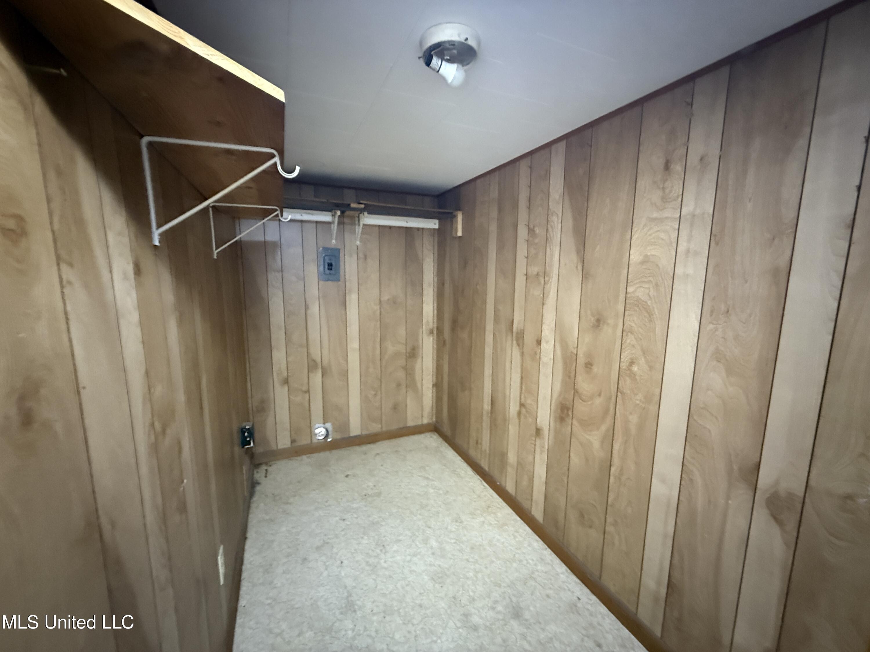 111 Muzzi Road Shaw, MS 38773 - Photo 15 of 16 Laundry