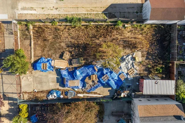 a view of building with outdoor space