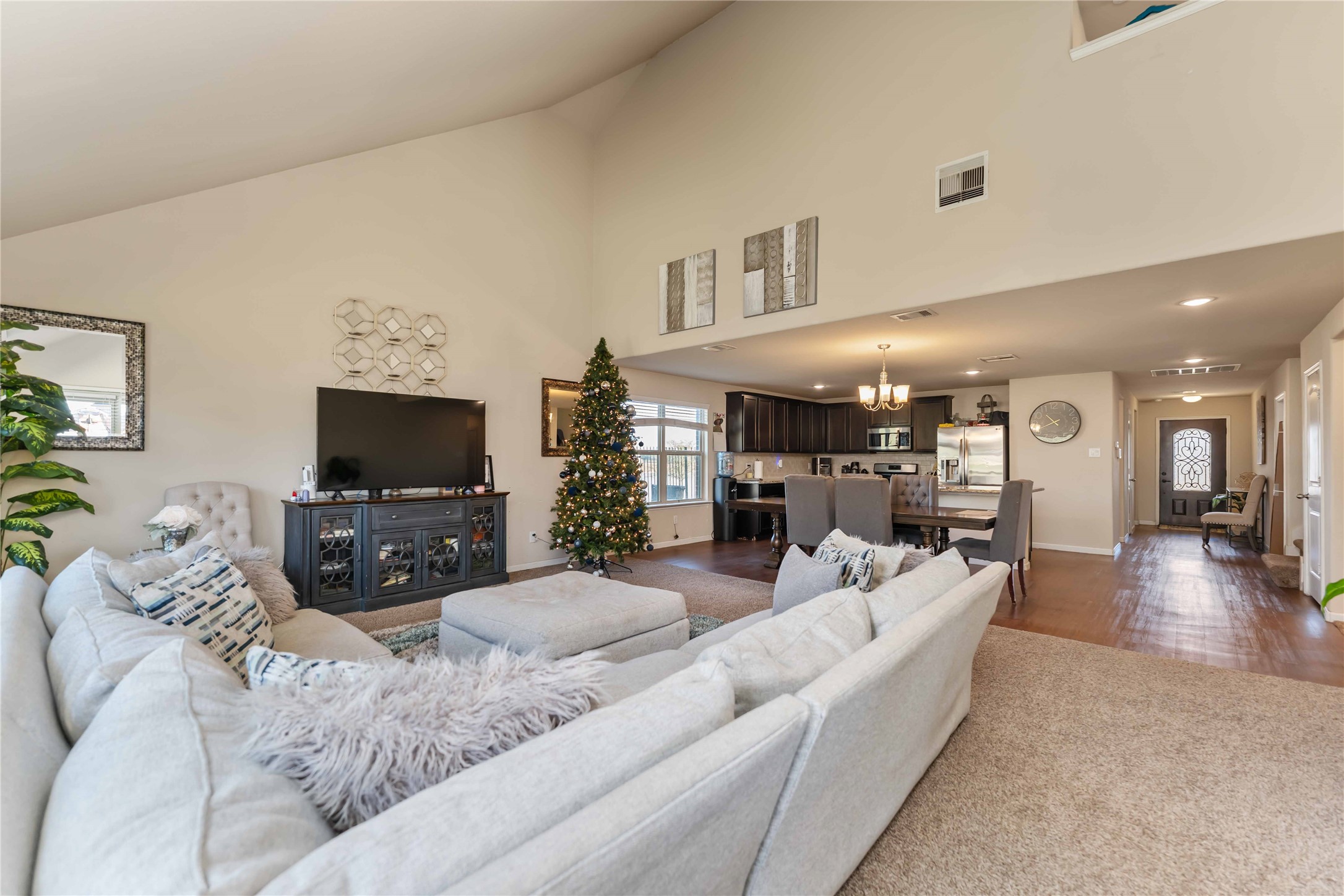 9902 Bezeled Cir Lane Rosharon, TX 77583 - Photo 9 of 29 a living room with furniture and a flat screen tv