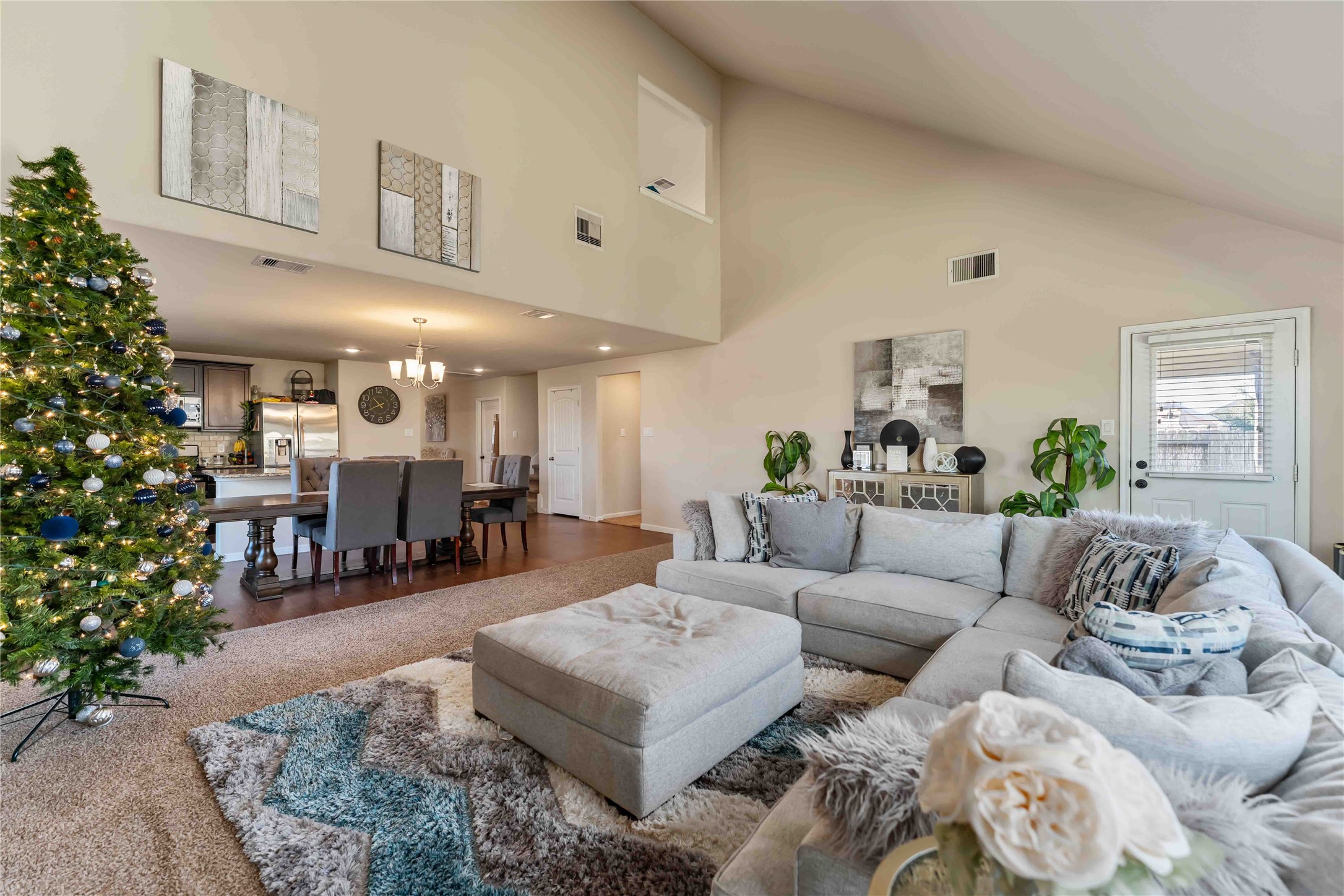 9902 Bezeled Cir Lane Rosharon, TX 77583 - Photo 10 of 29 a living room with furniture and a large window