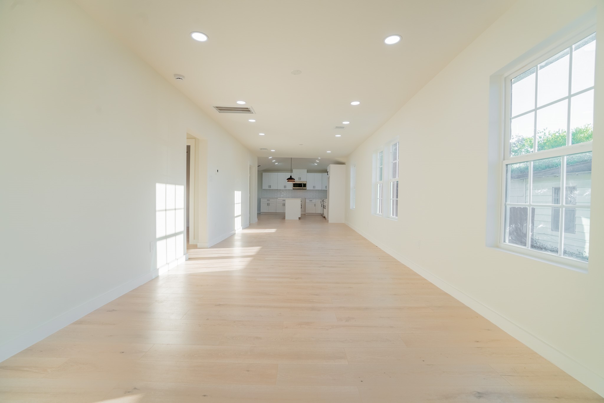1310 East 34th Street Houston, TX 77022 - Photo 6 of 19 a view of an empty room with a window