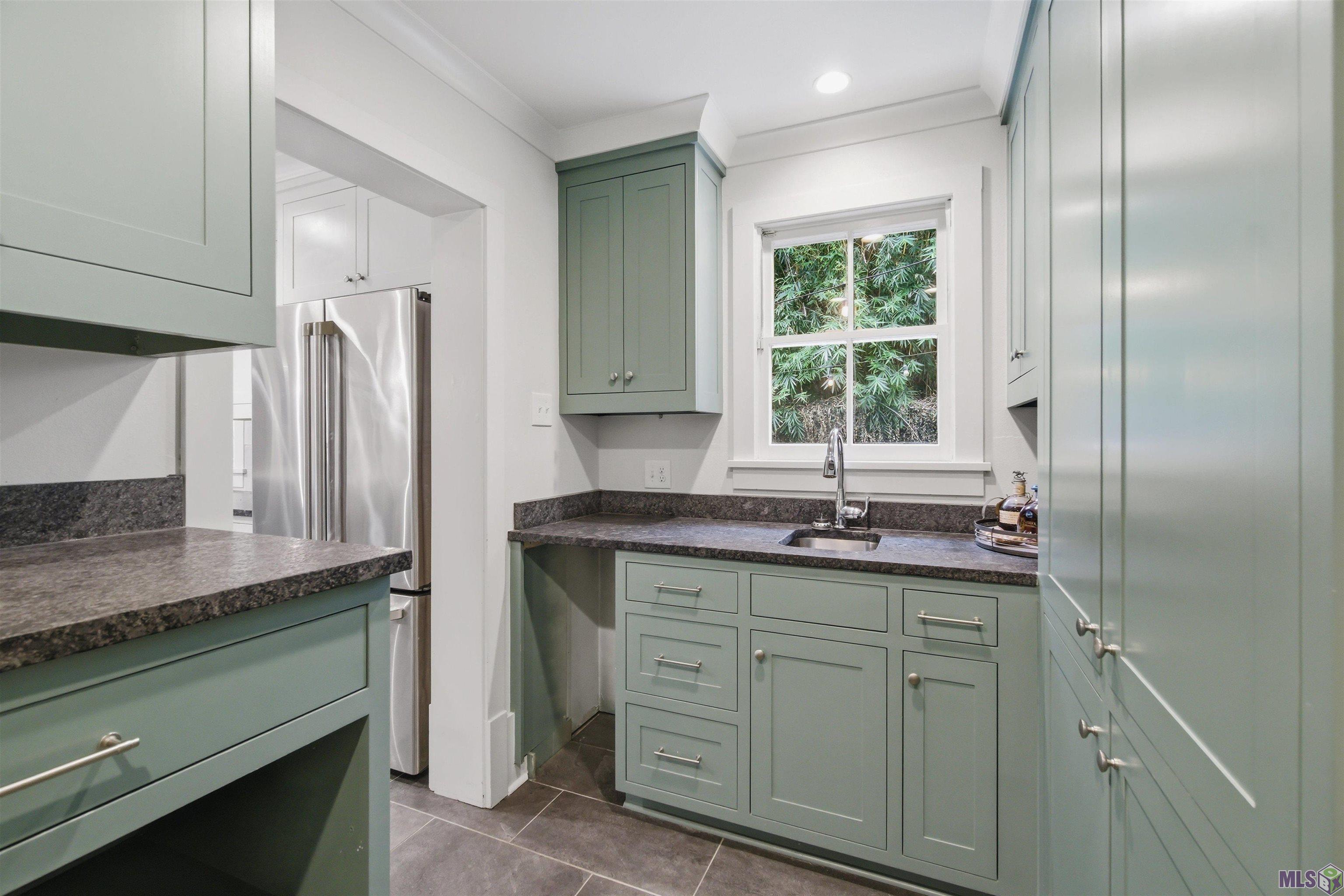 2424 Broussard Street Baton Rouge, LA 70808 - Photo 15 of 36