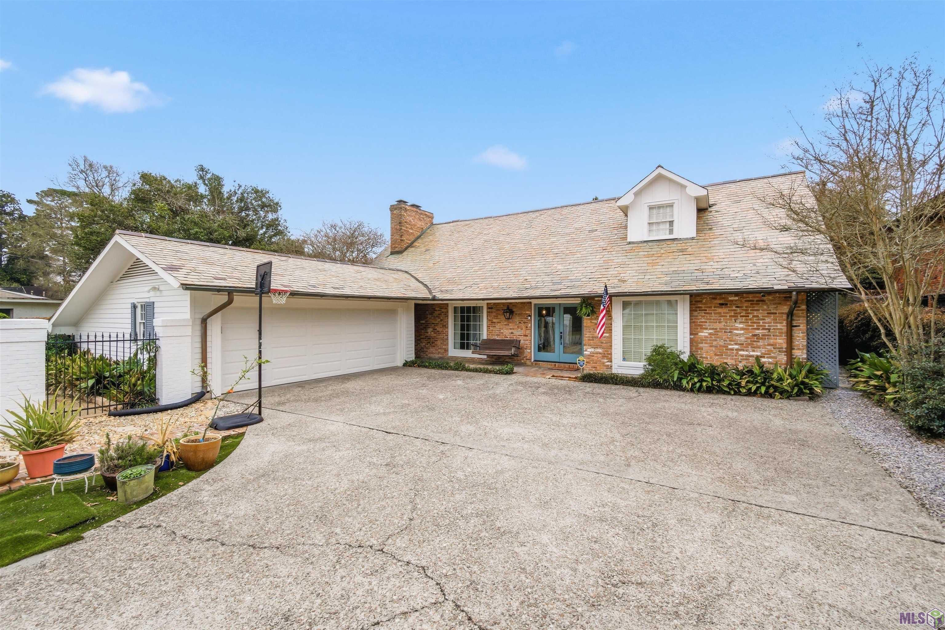 2424 Broussard Street Baton Rouge, LA 70808 - Photo 3 of 36