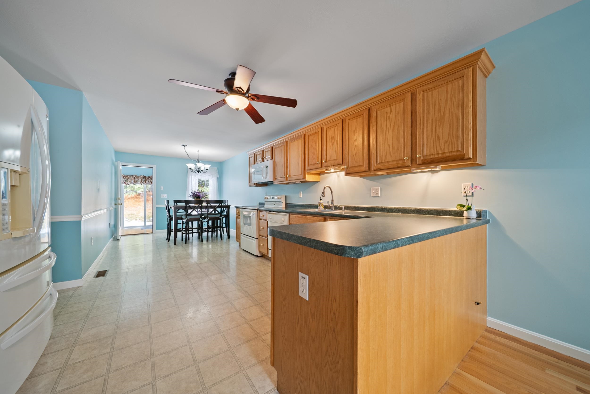 74 Pleasant Street Windham, NH 03087 - Photo 12 of 37