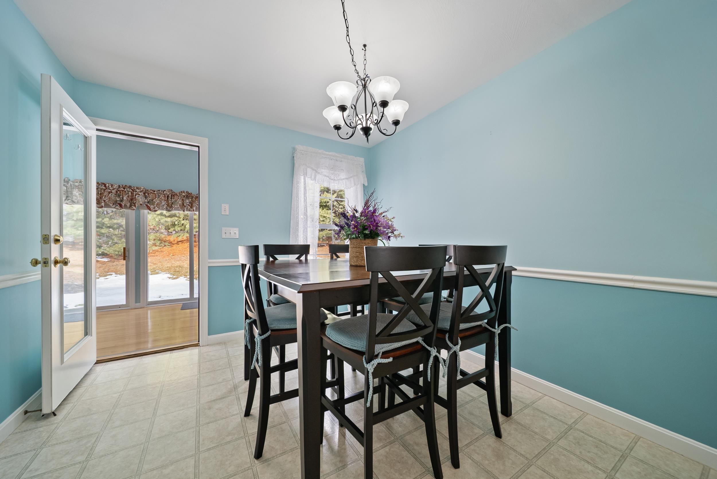 74 Pleasant Street Windham, NH 03087 - Photo 14 of 37