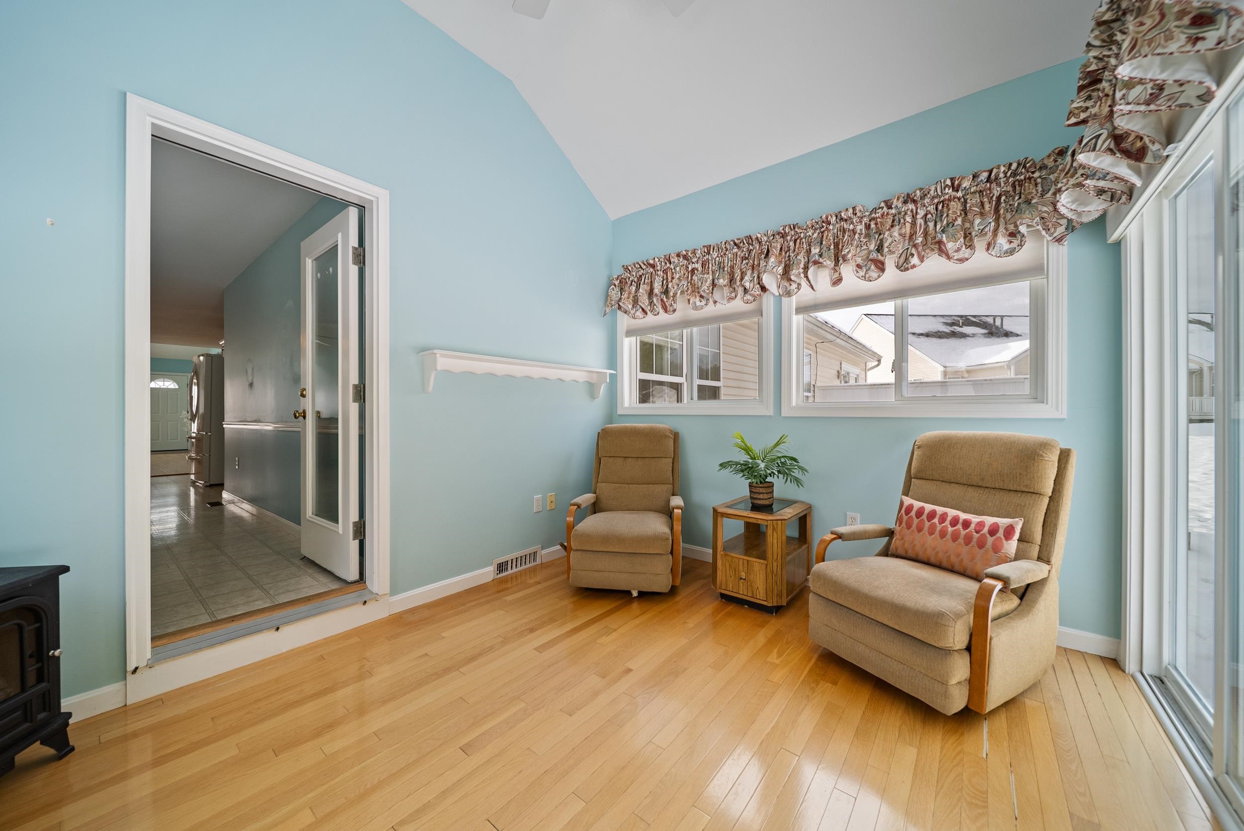 74 Pleasant Street Windham, NH 03087 - Photo 16 of 37