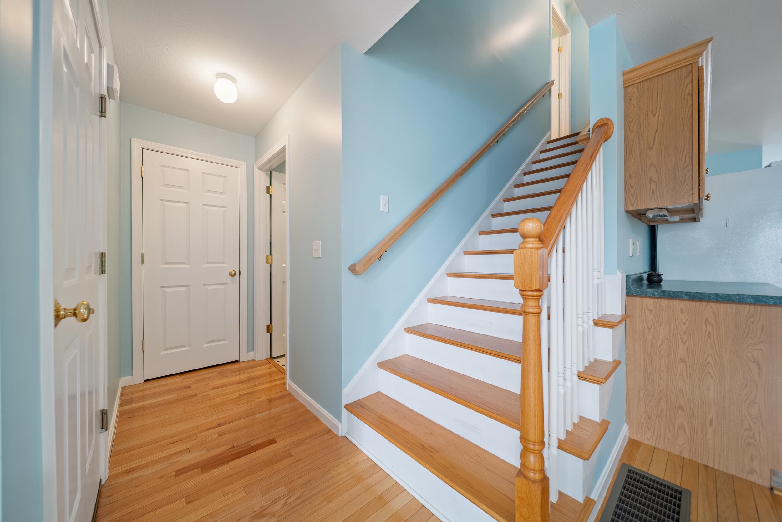 74 Pleasant Street Windham, NH 03087 - Photo 23 of 37