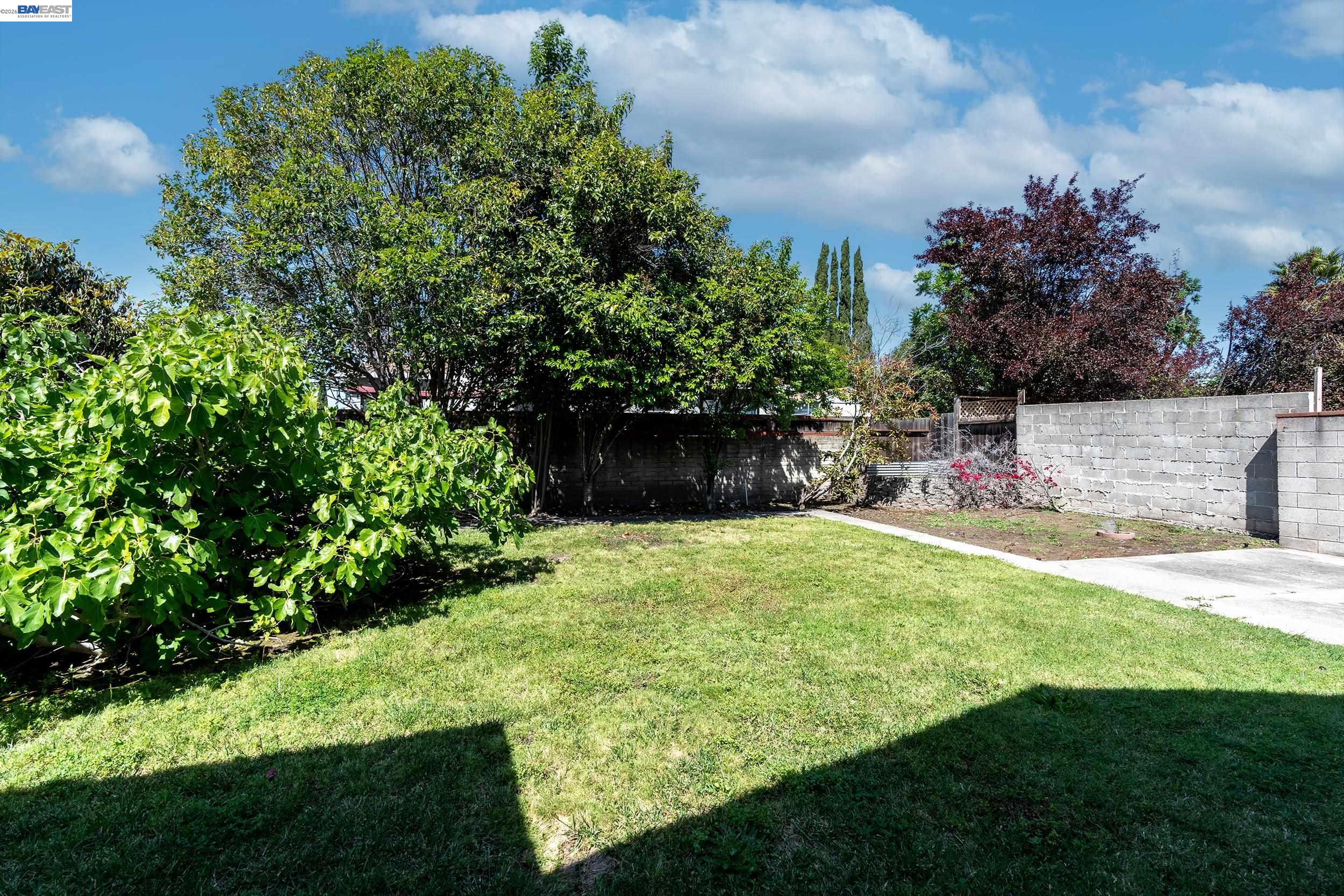 21835 Redwood Road Castro Valley, CA 94546 - Photo 25 of 31
