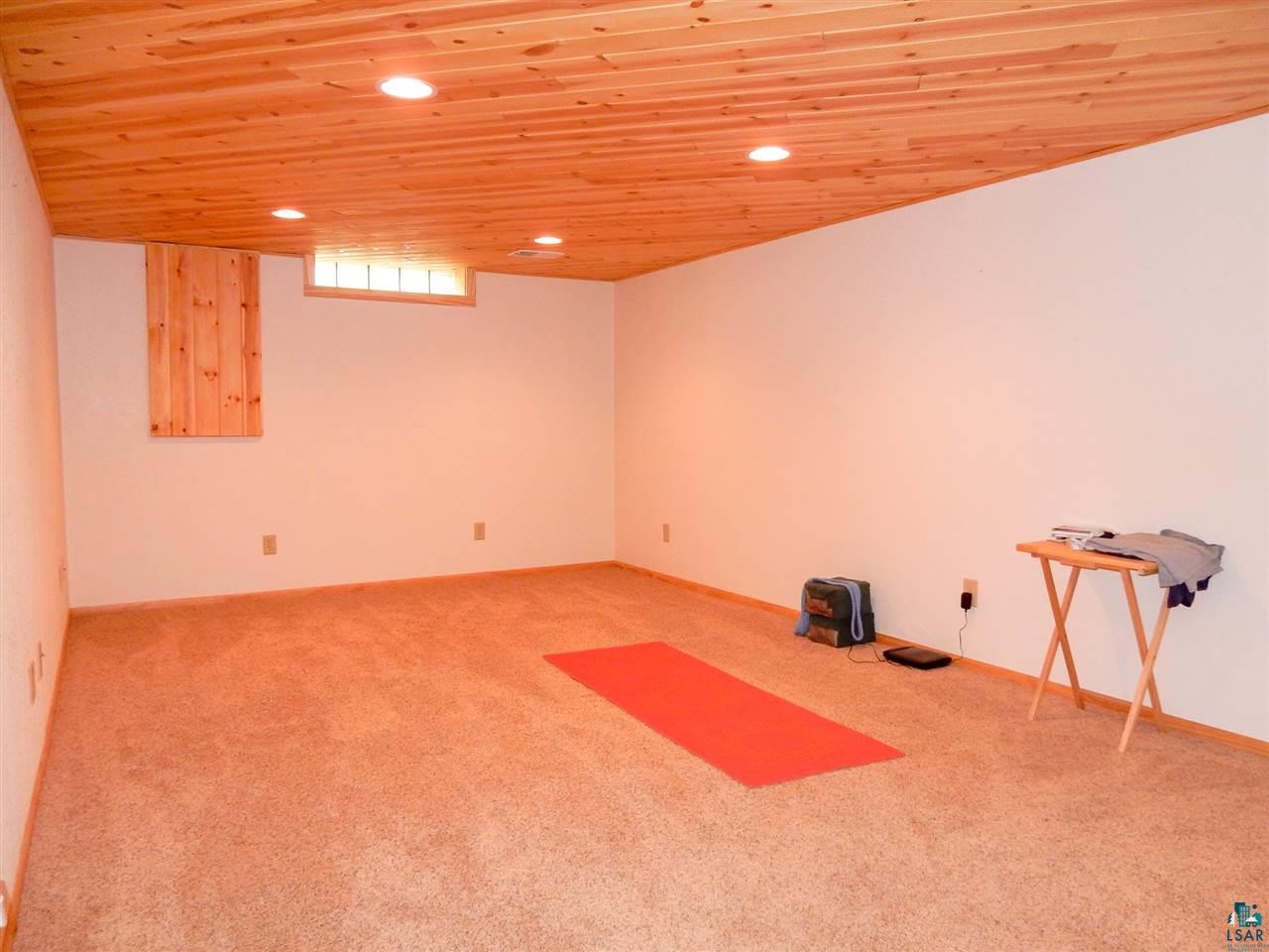 4916 Jean Duluth Road Duluth, MN 55804 - Photo 14 of 24 Family room