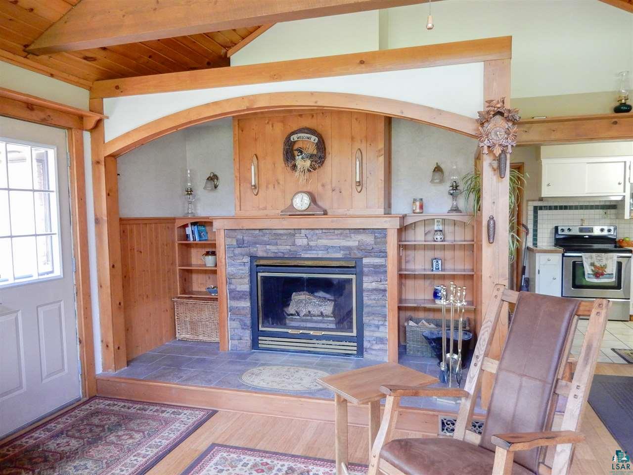 4916 Jean Duluth Road Duluth, MN 55804 - Photo 3 of 24 Entry to living room with fireplace