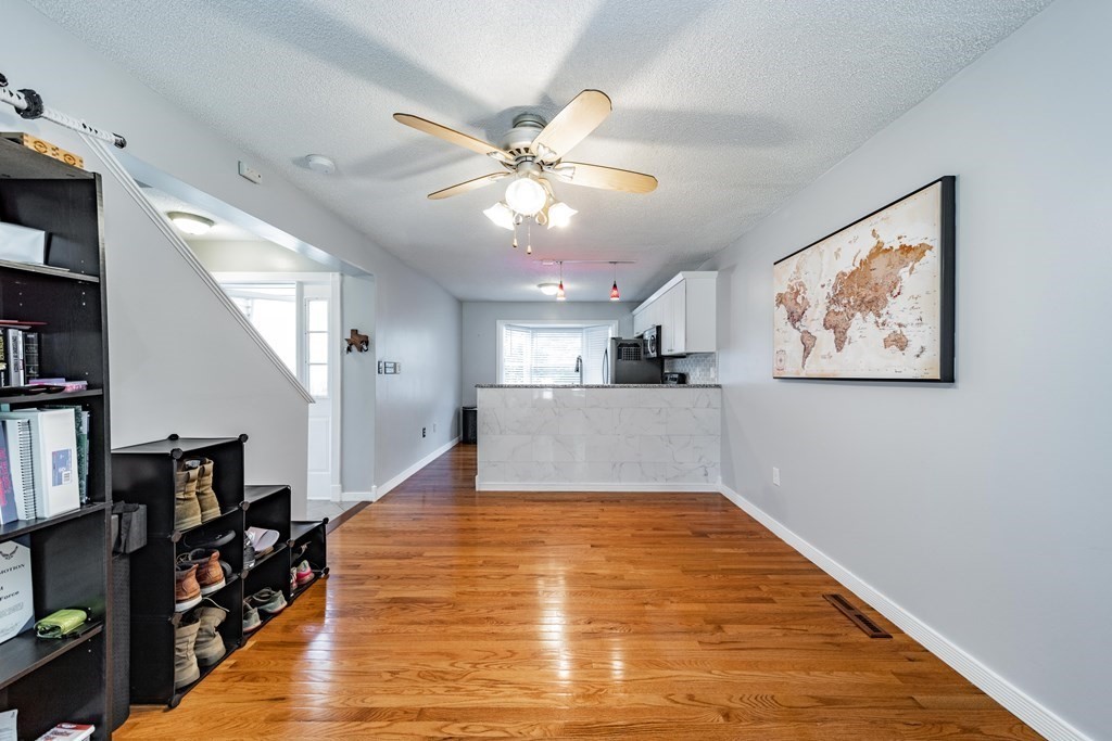 9 Castlegate Drive, Unit 9 Springfield, MA 01129 - Photo 10 of 27 Gallery Image 10