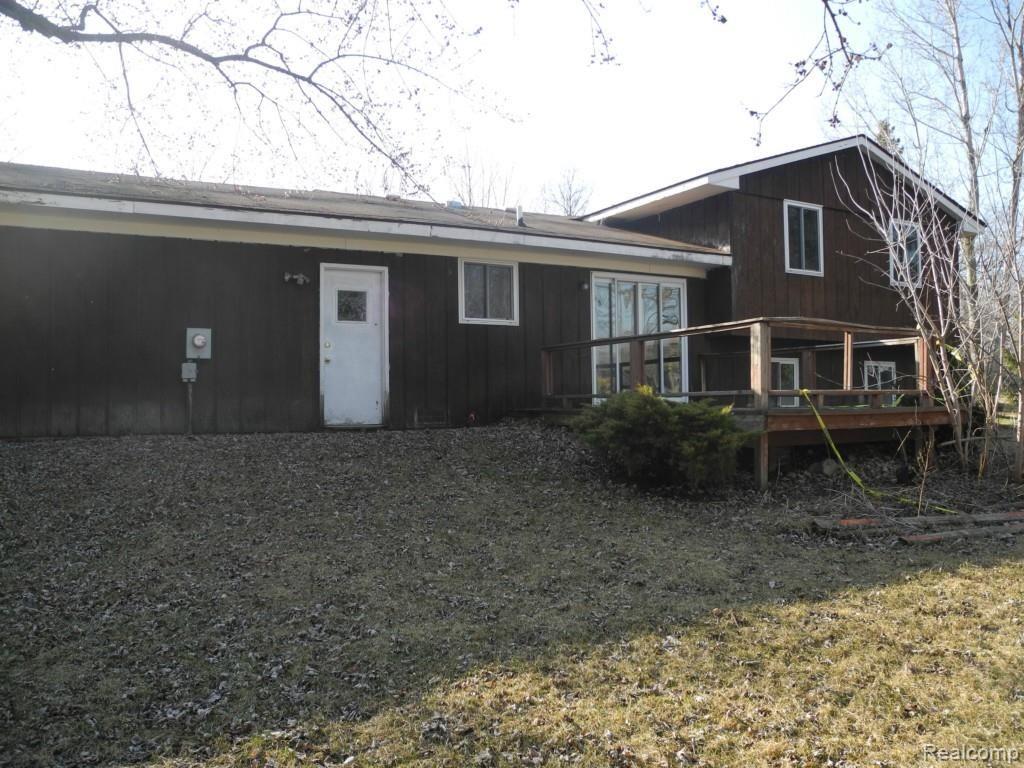 3881 Rohr Road Lake Orion, MI 48359 - Photo 2 of 12 BACK VIEW.jpg