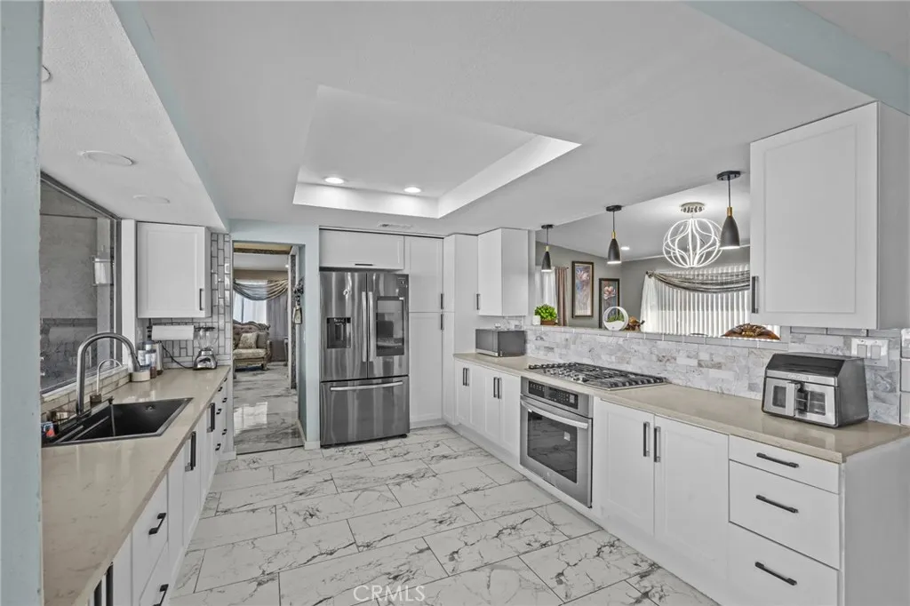 13288 Choco Road Apple Valley, CA 92308 - Photo 17 of 47