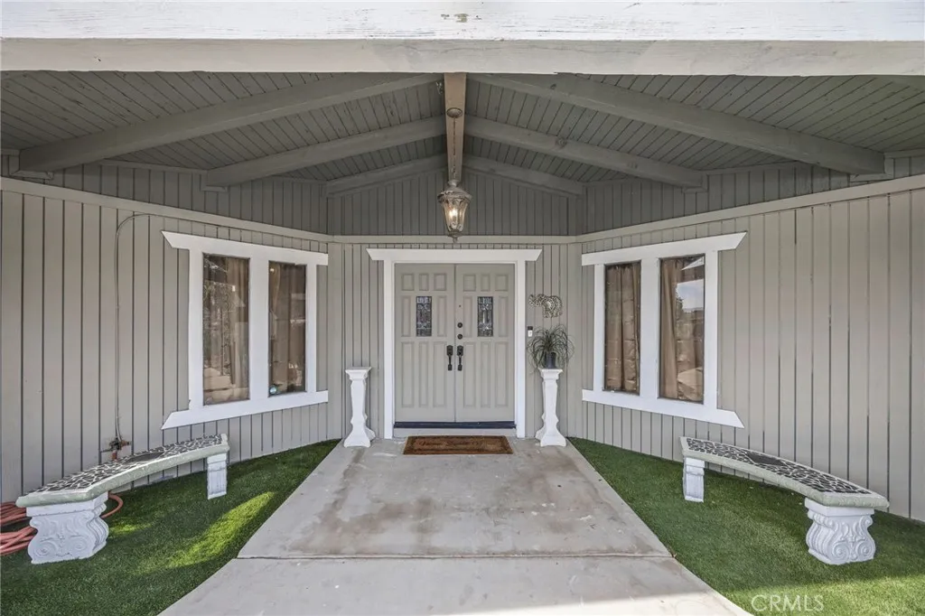 13288 Choco Road Apple Valley, CA 92308 - Photo 2 of 47