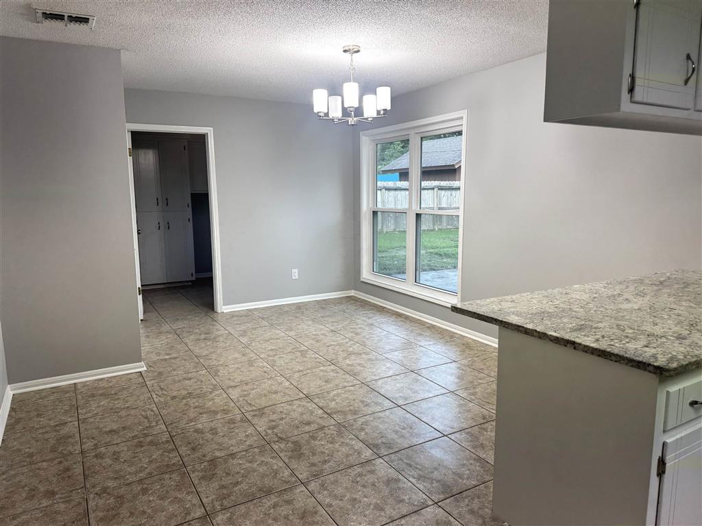 20 Pinewood Drive Sulphur, LA 70663 - Photo 9 of 23