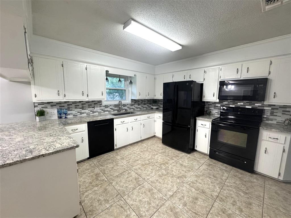 20 Pinewood Drive Sulphur, LA 70663 - Photo 10 of 23