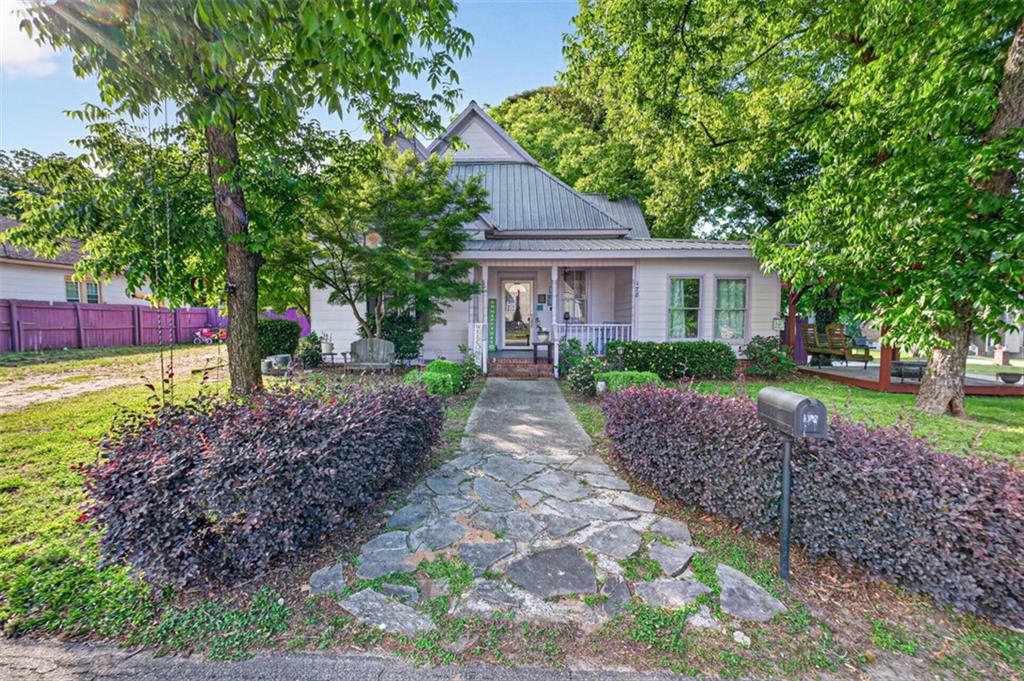178 Hamilton Avenue Winder, GA 30680 - Photo 2 of 35