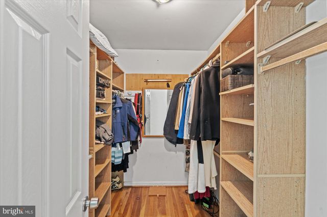 $1,560,000 | 6213 Nethercombe Court, McLean, VA 22101