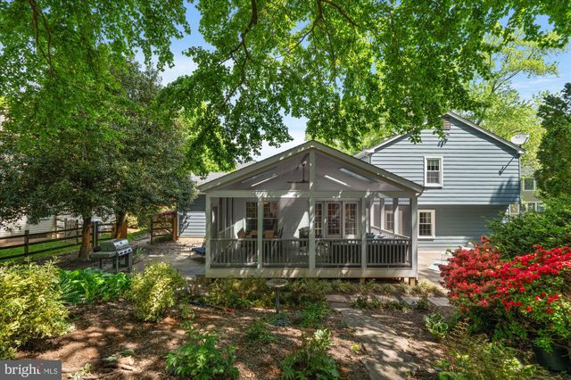 $1,560,000 | 6213 Nethercombe Court, McLean, VA 22101