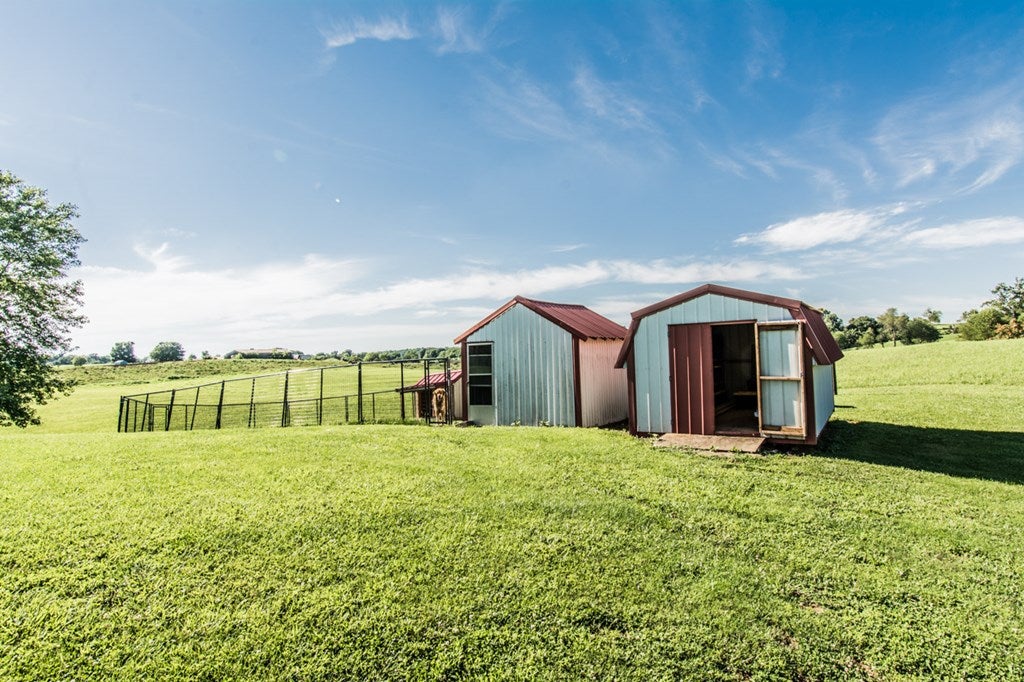 6858 Edmonton Road Glasgow, KY 42141 - Photo 10 of 43 Gallery Image 10