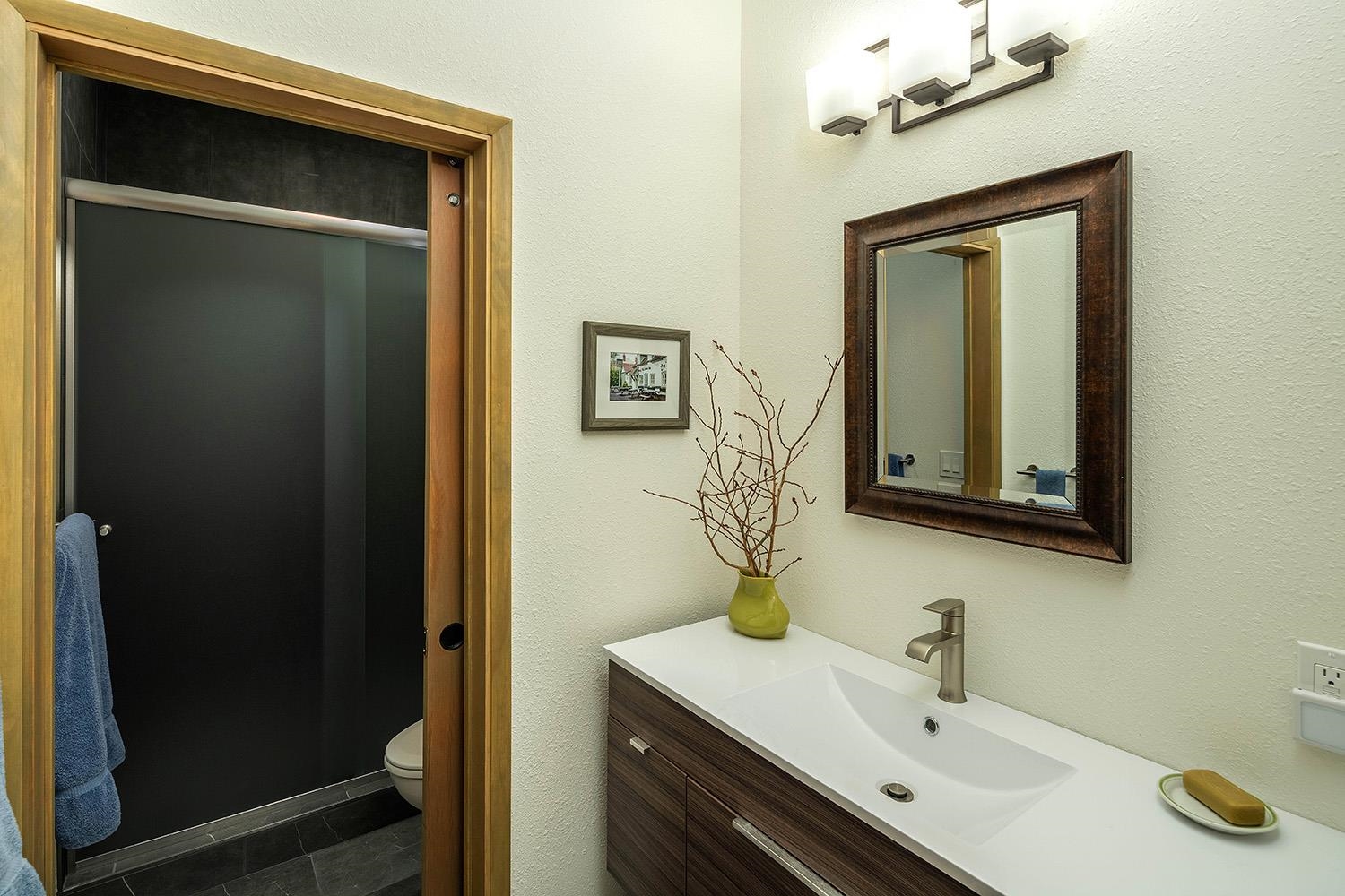 878 Deer Trail Clio, CA 96106 - Photo 12 of 21 a bathroom with a sink and a mirror