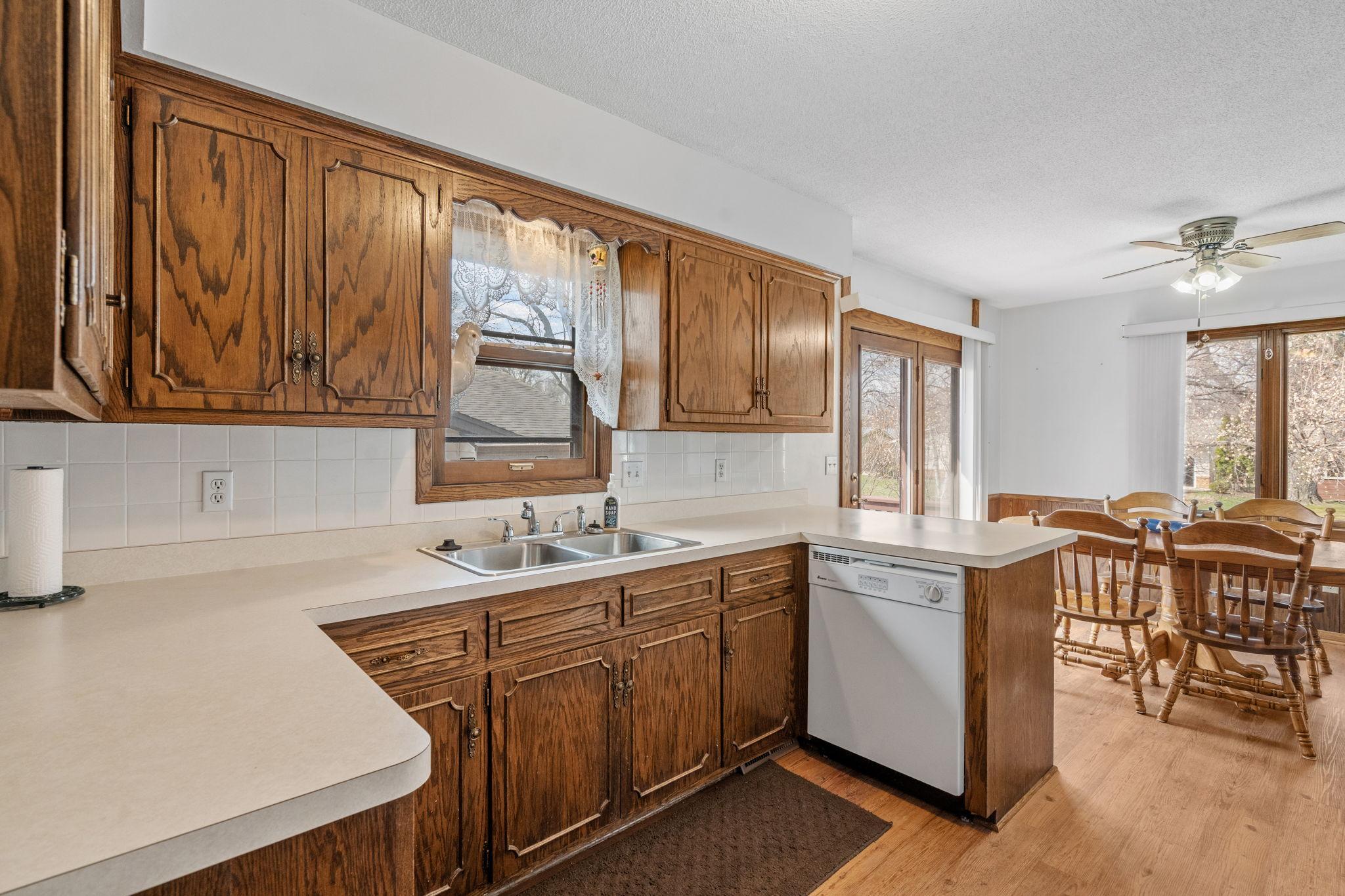 1079 Monroe Street South Shakopee, MN 55379 - Photo 12 of 36