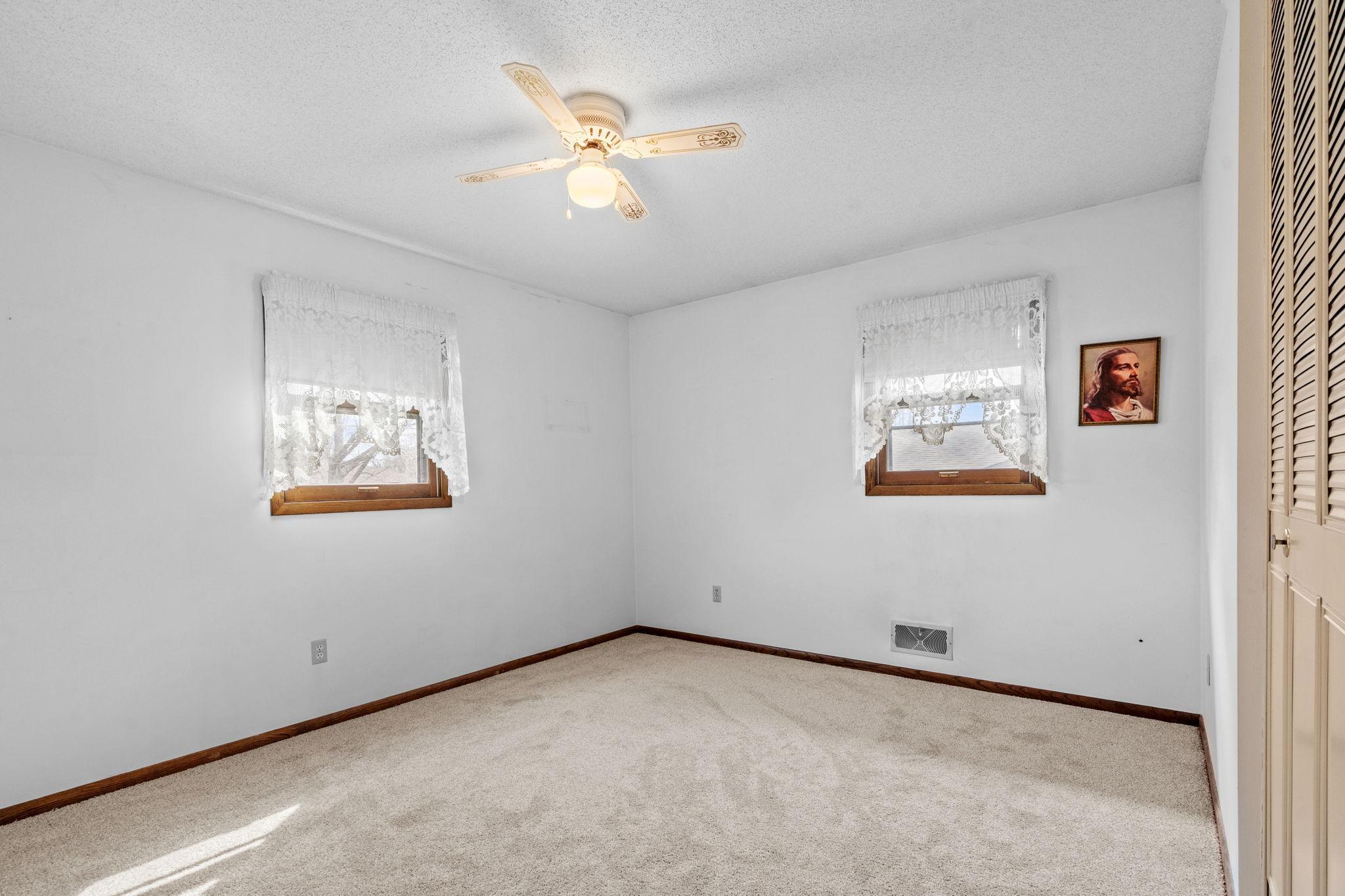 1079 Monroe Street South Shakopee, MN 55379 - Photo 17 of 36