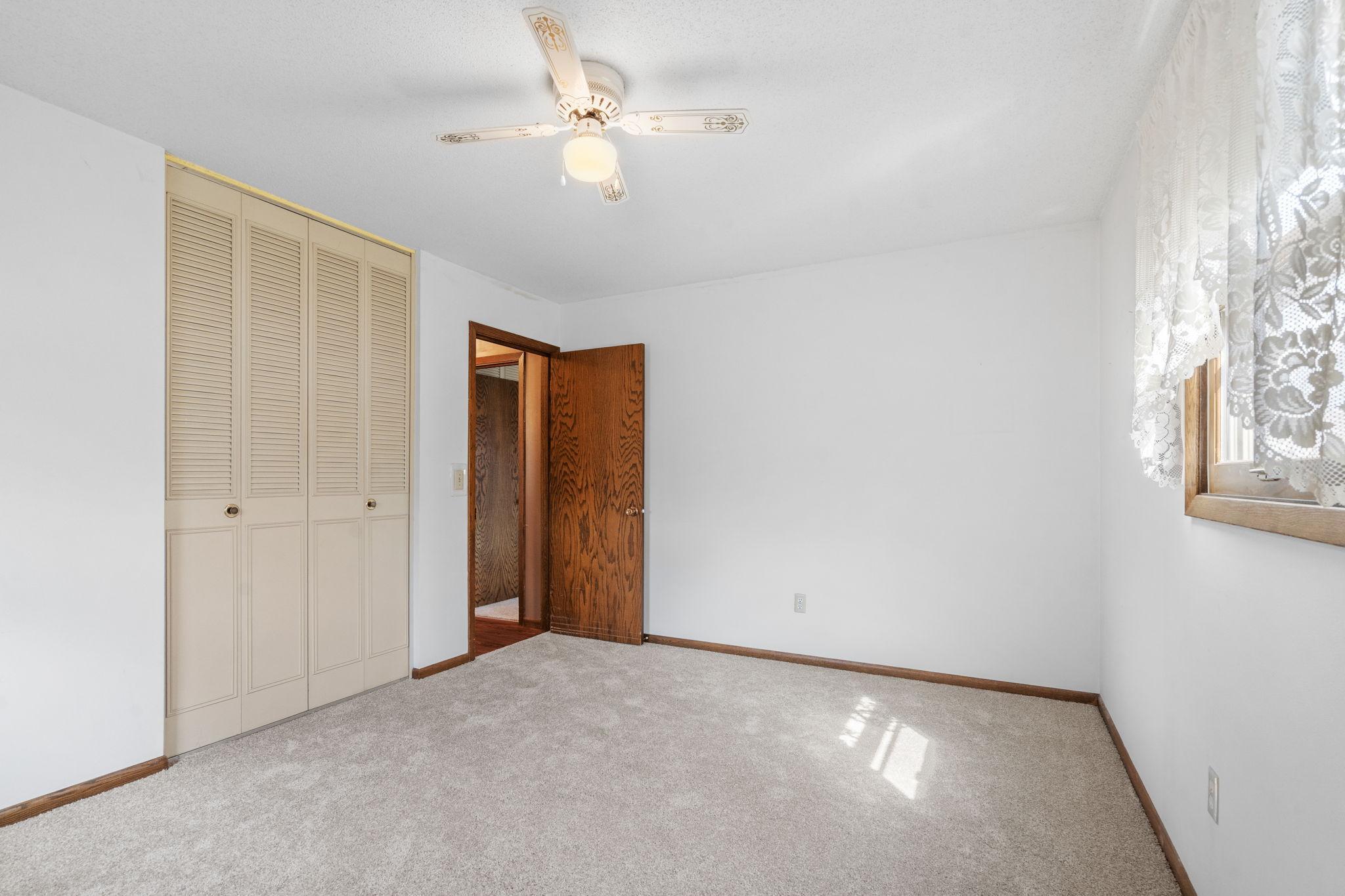 1079 Monroe Street South Shakopee, MN 55379 - Photo 18 of 36