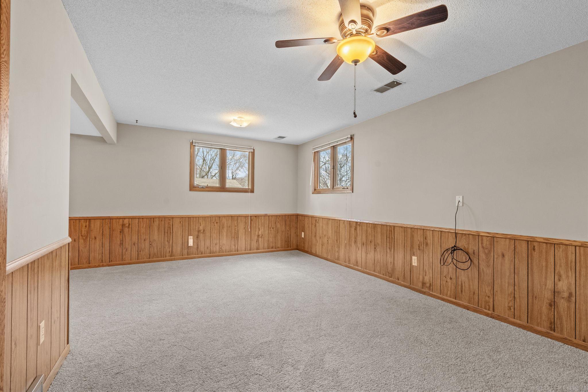 1079 Monroe Street South Shakopee, MN 55379 - Photo 21 of 36