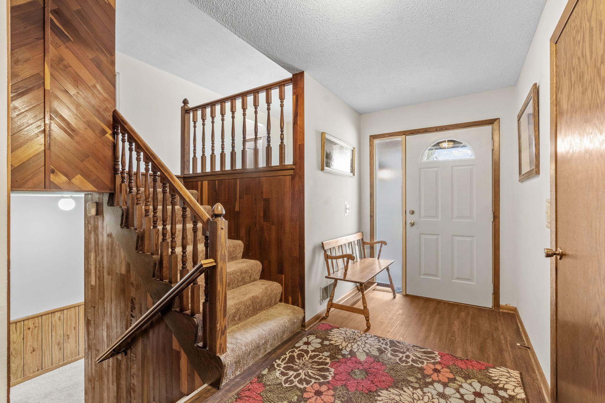 1079 Monroe Street South Shakopee, MN 55379 - Photo 3 of 36