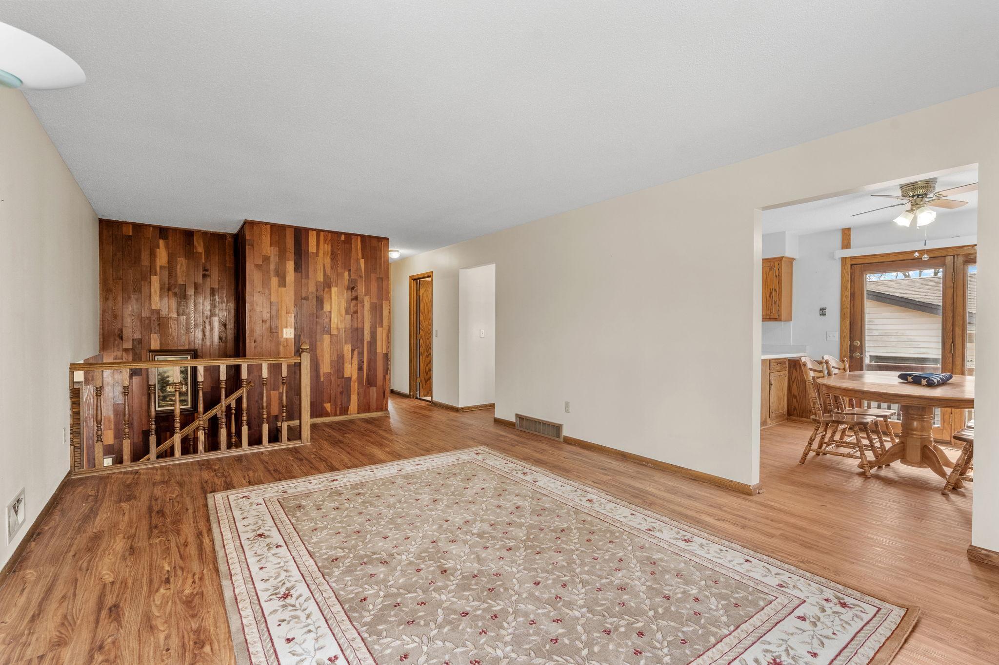1079 Monroe Street South Shakopee, MN 55379 - Photo 7 of 36