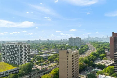$674,500 | 5201 South Cornell Avenue, Unit 22AB, Chicago, IL 60615