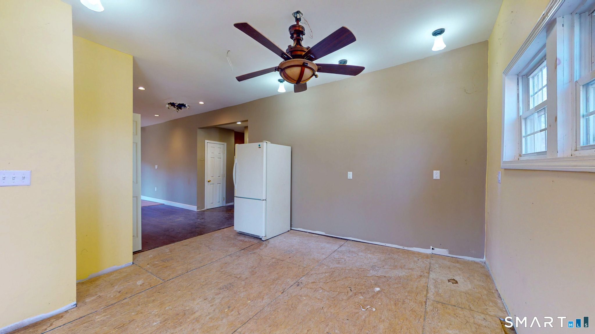 99 Maple Street Wethersfield, CT 06109 - Photo 13 of 34