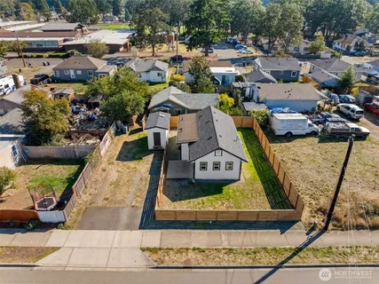 a view of a houses with outdoor space