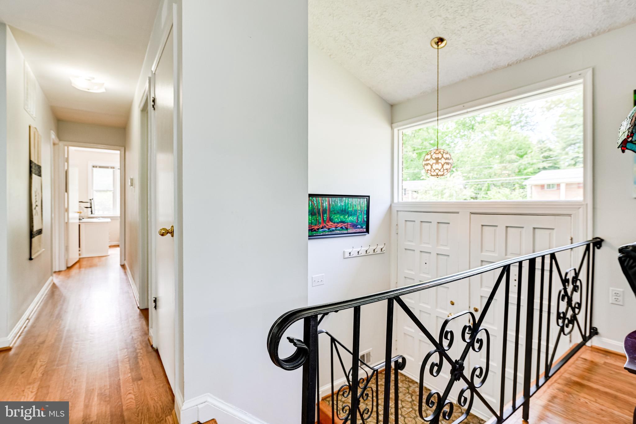 5529 Yorkshire Street Springfield, VA 22151 - Photo 5 of 50 Gallery Image 5