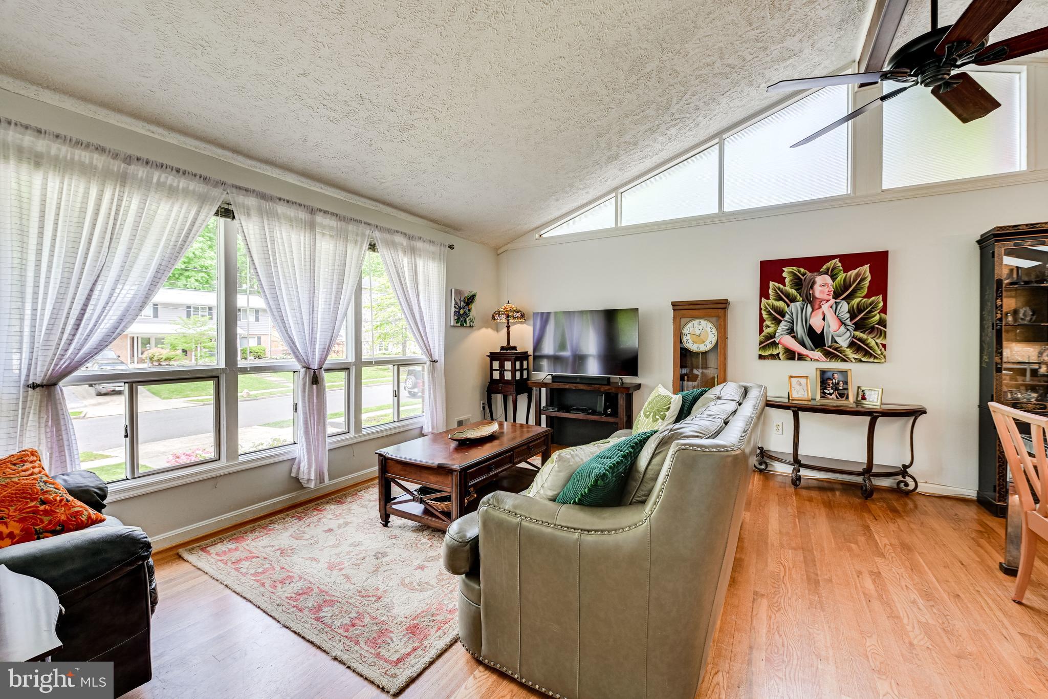 5529 Yorkshire Street Springfield, VA 22151 - Photo 6 of 50 Gallery Image 6