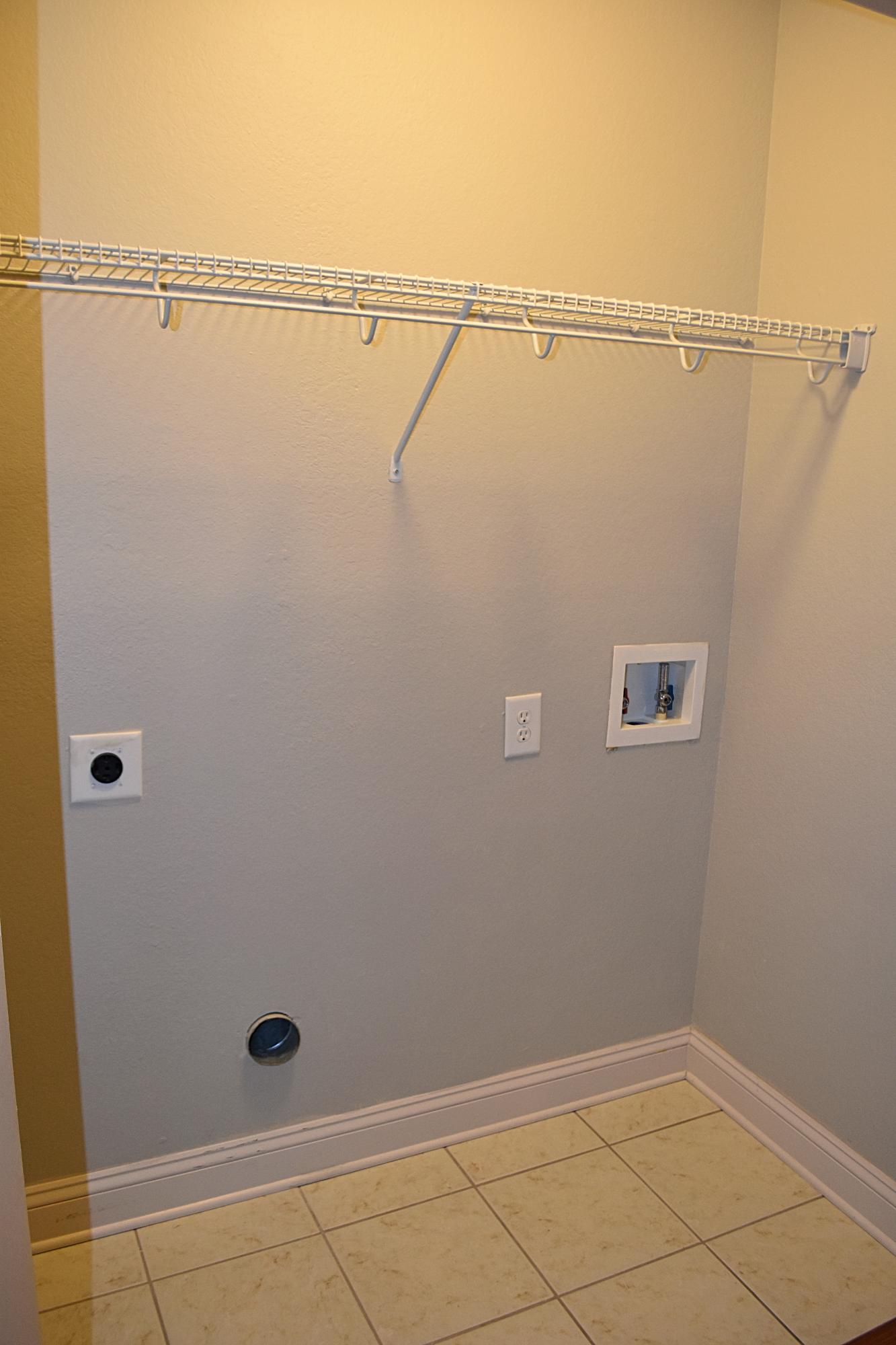 27 North Sand Palm Road, Unit 57 Freeport, FL 32439 - Photo 20 of 24 Laundry