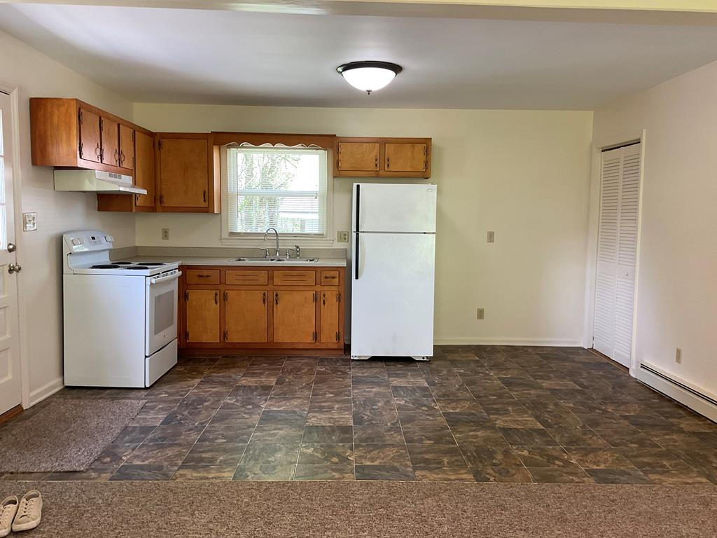 347 Stonewall Road Fancy Gap, VA 24328 - Photo 7 of 49 Gallery Image 7