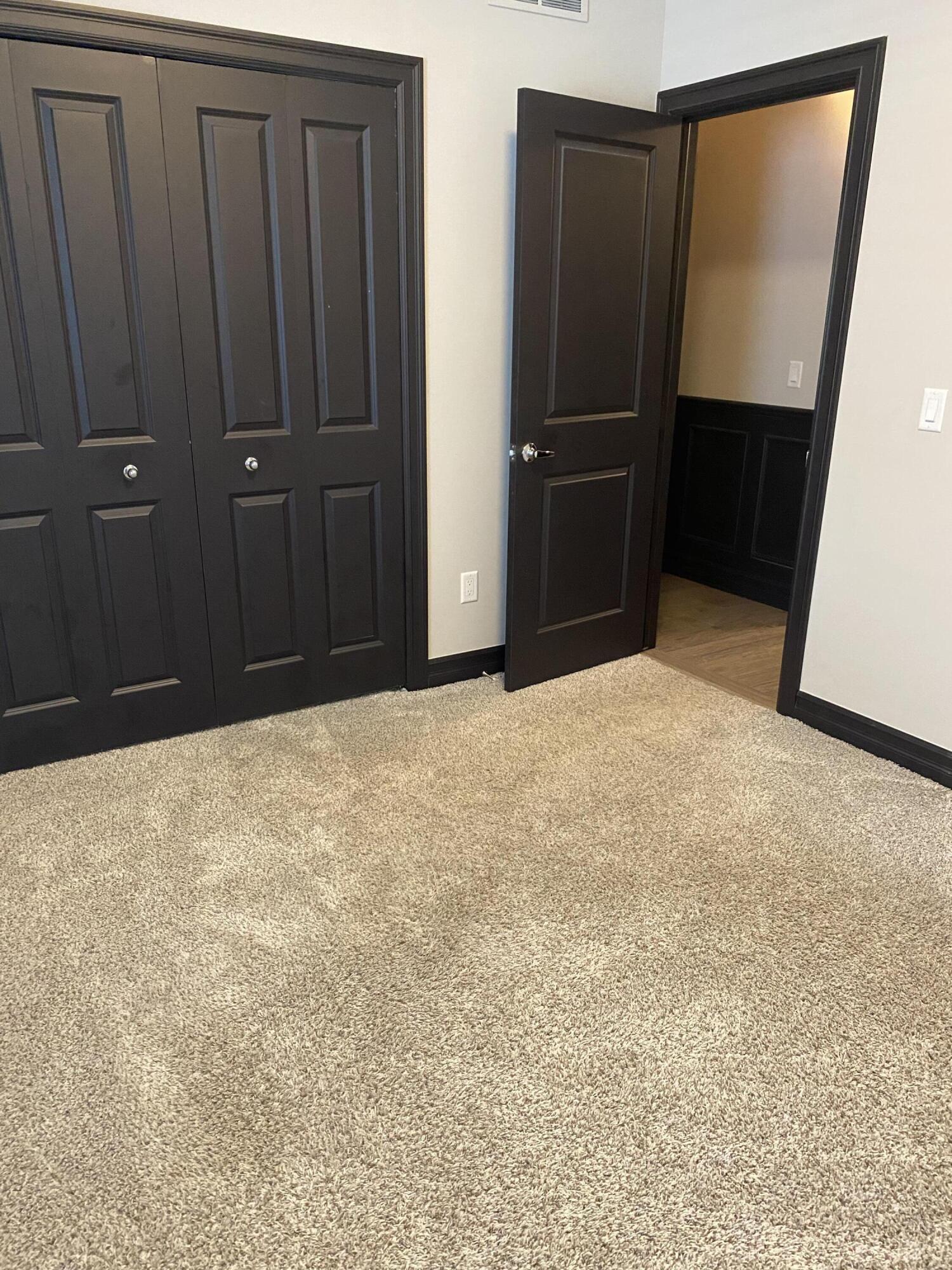 9915 Wayne Road Livonia, MI 48150 - Photo 18 of 38 IMG_2723
