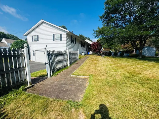 $26,400 | 2715 Manhattan Drive, Endicott, NY 13760