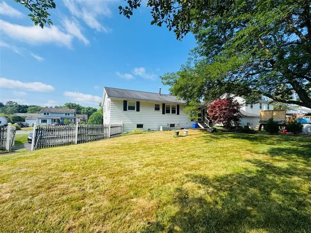 $26,400 | 2715 Manhattan Drive, Endicott, NY 13760