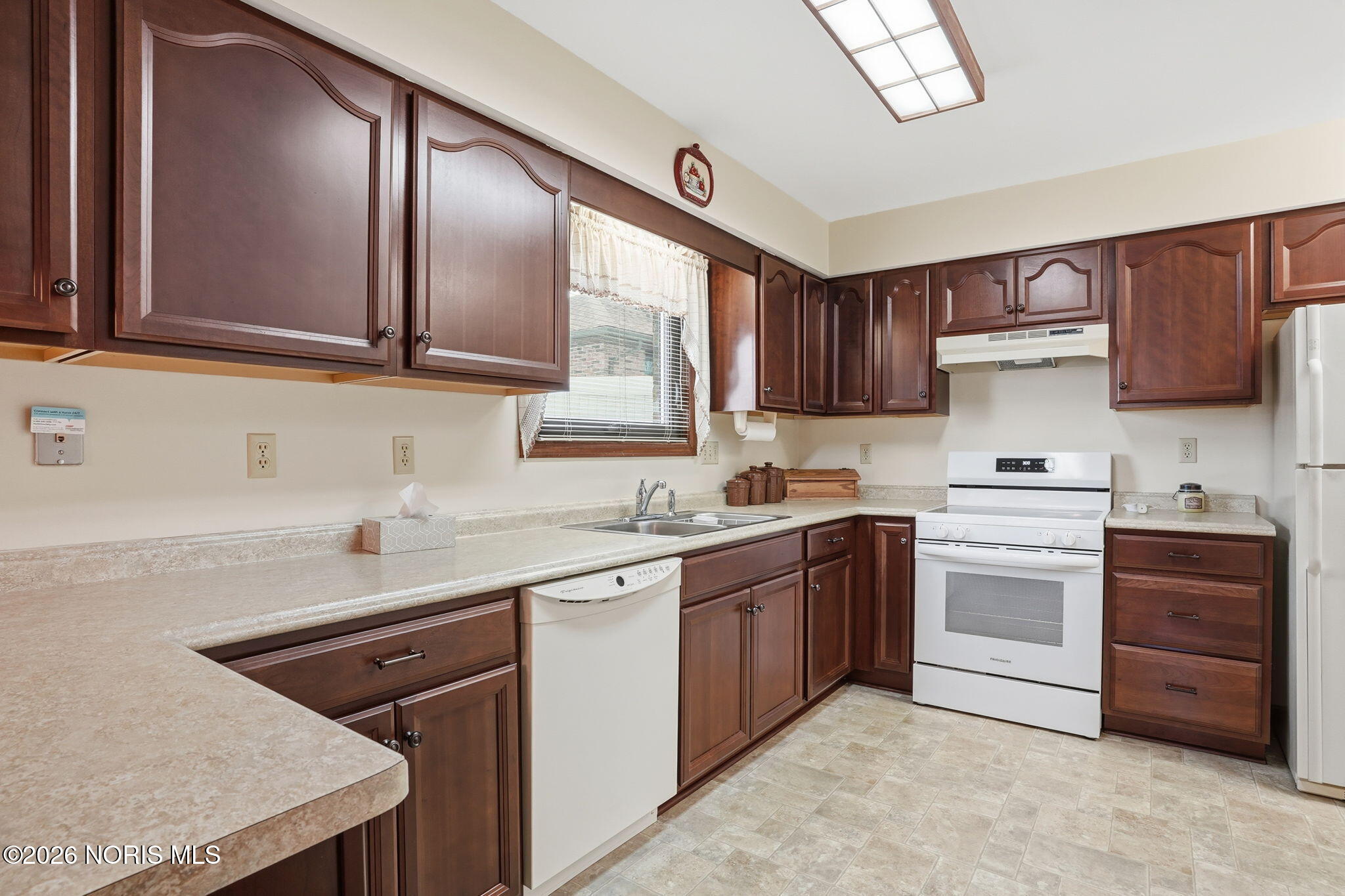 1821 Manor Hill Road Findlay, OH 45840 - Photo 10 of 30 18-web-or-mls-018_NHM06232